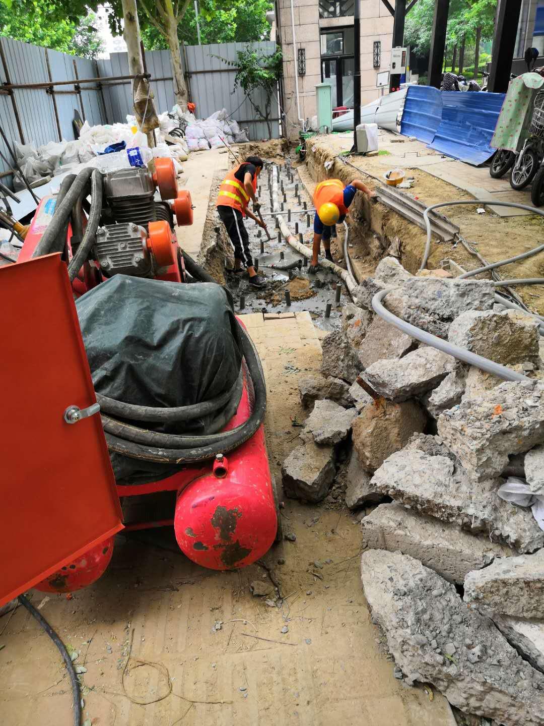 江汉石油管理局地基加固解决房子的地基下沉问题